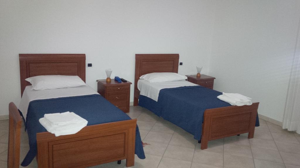 Martirano Del Riccio Hotel الغرفة الصورة